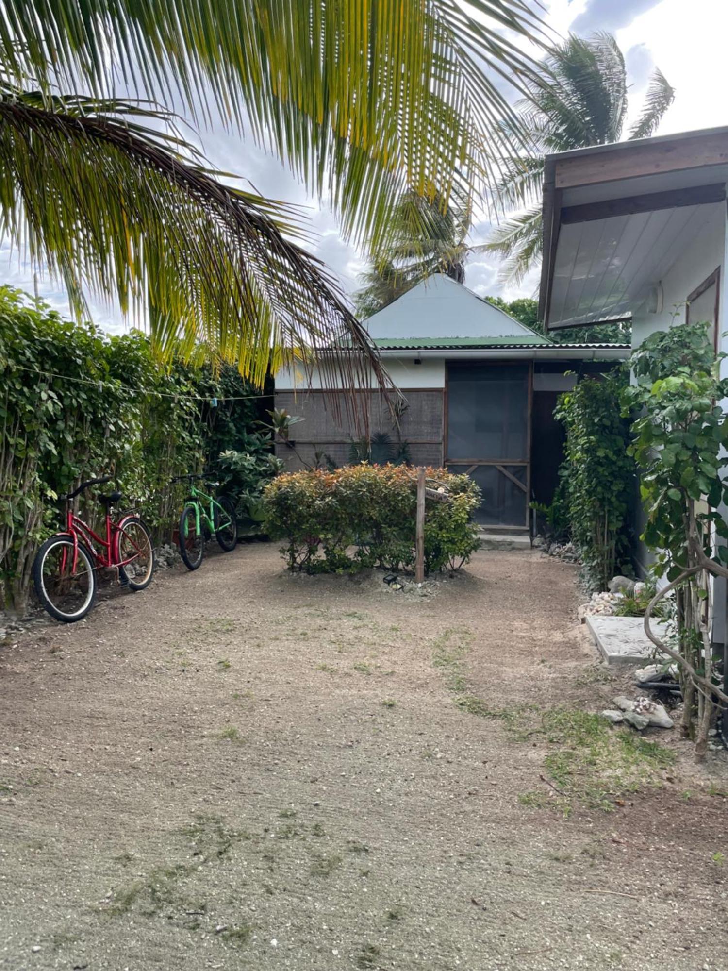Poe Guesthouse Rangiroa Eksteriør bilde